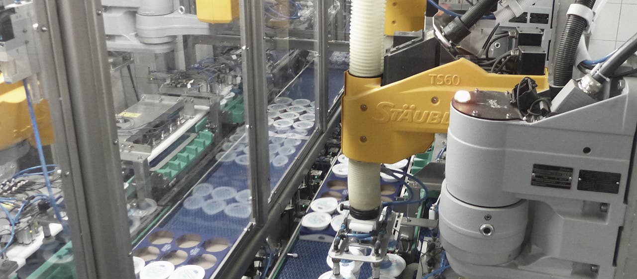 Palletizing of yogurt with SCARA robots